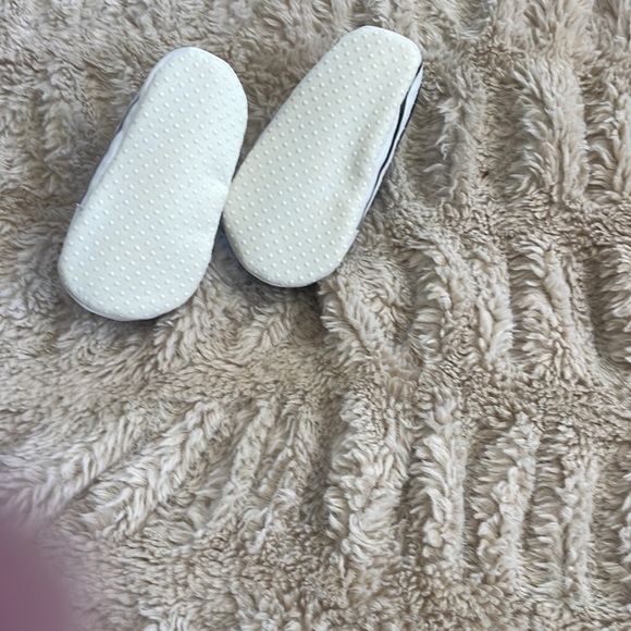 0-6 months giants crib shoes - Picture 3 of 4